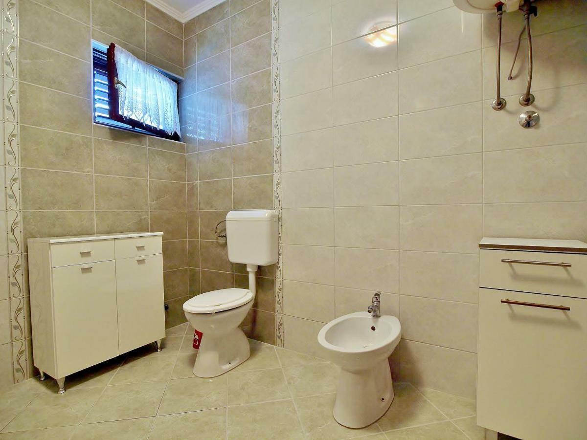 Apartmani Danijela Лопар Экстерьер фото